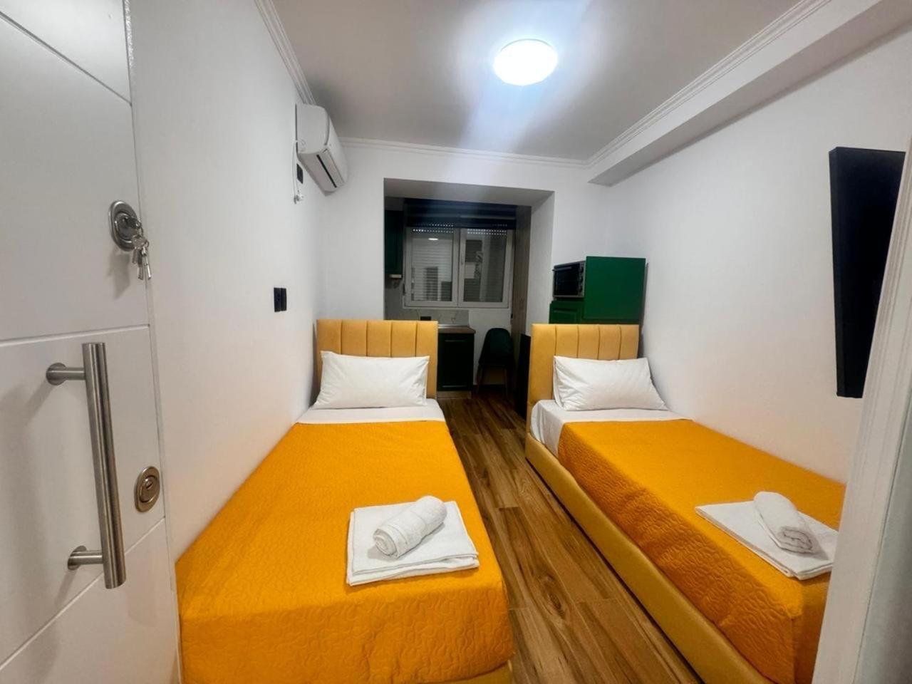 Keli'S Apartment Тирана Экстерьер фото